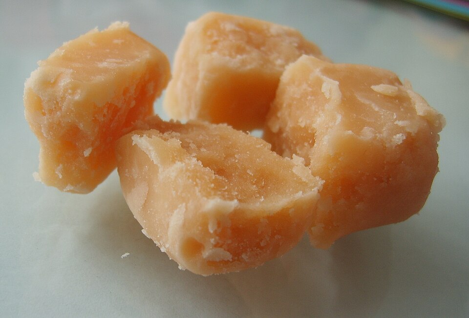 Pieces of crumbly Scottish butter tablet